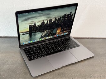 MacBook Air 13'' 2019 / i5 / 16GB / 128GB / Space Gray - 2