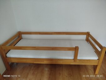 Postel s matrací - 2