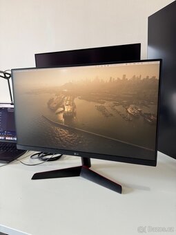 Herní monitor LG UltraGear 24, 144Hz - 2