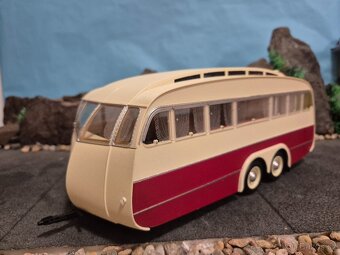 Prodám model Karavanu 1:18 Hénon 1965 - 2