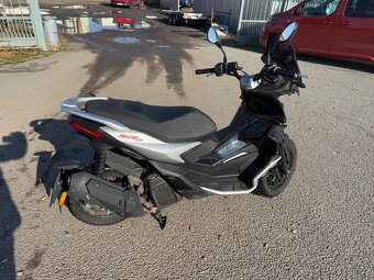 Aprilia SR 125 GT rv:2022/3 lehce havarovaný pojízdný - 2