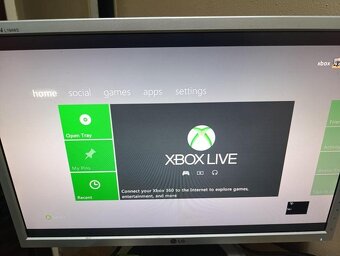 Xbox 360 s Čipem + Kinect +hry - 2