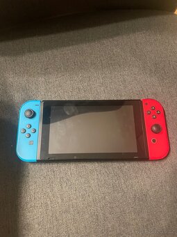 Nintendo Switch (HAC-001) + Joy-Cony + Dock + Mario pouzdro - 2