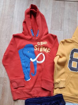 Mikiny a trička 110/116 - 2