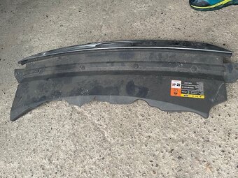 Přední maska FORD Focus MK2 - 2