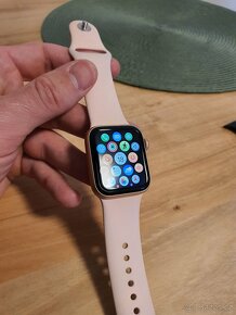 Predám Apple Watch SE 40 mm - 2