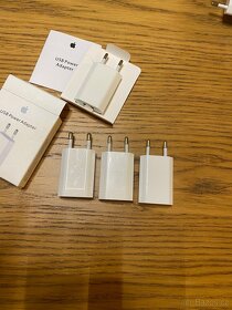 Originální Apple adaptéry + kabely - 2