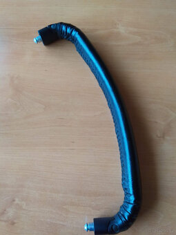 prodáno Madlo na kočárek X-lander - 2