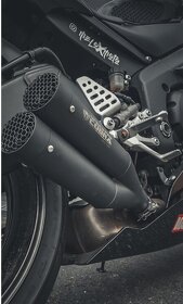 Yamaha R6 - homologovaný výfuk - 2