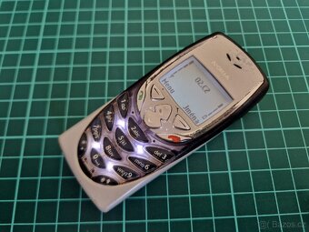 Nokia 8310 - 2