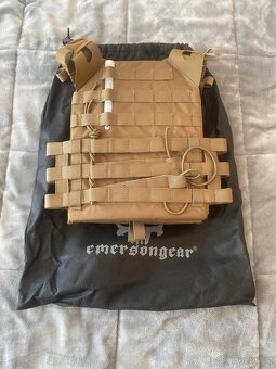 Emerson gear nosič plátů - 2