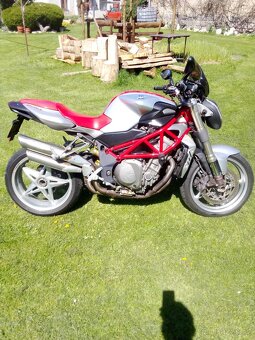 MV Agusta Brutale 910 a Honda CB 1000 super four big one - 2
