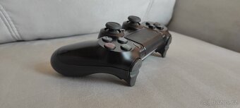 PS4 Dualshock 4 V2 ovaldač - 2