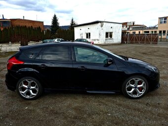 Ford Focus 2.0i 16v ST sport - 2