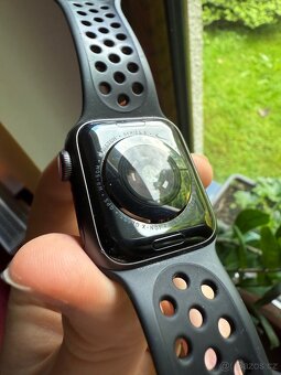 Apple Watch Series 5 Nike+ 40mm - 2