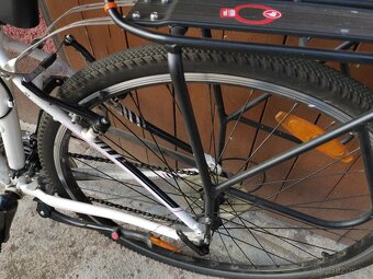 Dámské trekové kolo Specialized - 2