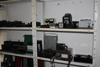 ROZPRODEJ SBÍRKY STARÝCH ELEKTRO MĚŘIDEL - 2
