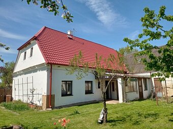 Prodej domu 4+1 v obci Stranná u Nechranic - 2