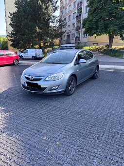 Opel Astra 2012 - 2