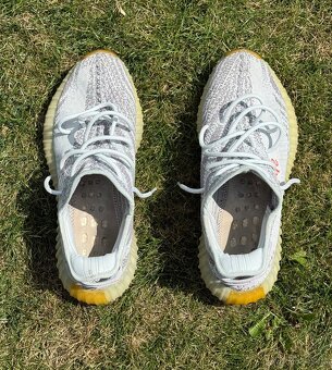 Yeezy Boost 350 v2 blue tint - 2
