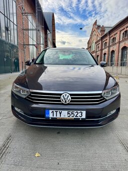 Volkswagen Passat B8 2.0 TDI 110 kW DSG • LED • Kůže • - 2
