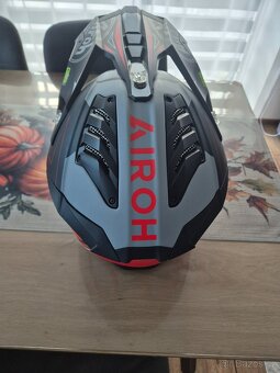 Airoh Aviator 3 spin - 2