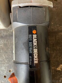 Úhlová Bruska Black & Decker BD11 - 2