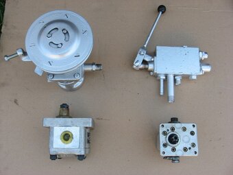 díly motorů Slávia - 2