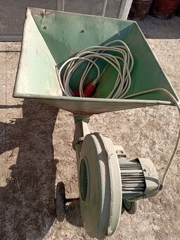 Nakladač UNHZ 100 - 2