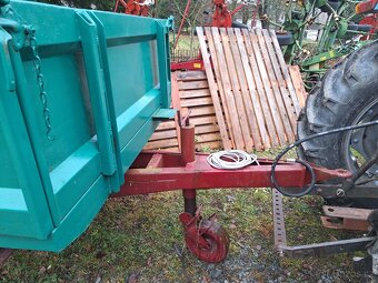 Vlek, přívěs, třístranný sklápěč - 2