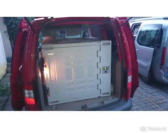 Kompresorová autochladnička / mraznička do auta - 2