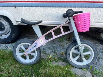 First bike růžový s košíčkem - 2