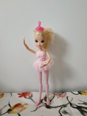 Panenka Moxie balerína
(Moxie Girlz Ballerina Star Doll)

 - 2