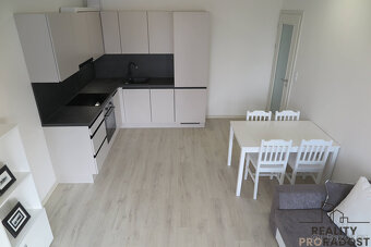 Pronájem bytu 2+kk s balkónem, ul. Lehovecká, Praha - Hloubě - 2