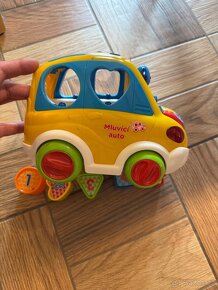 Vtech mluvící autíčko - 2
