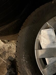215/65 R16 zimni včetně disku - 2