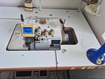 Průmyslový stroj OVERLOCK pětinitka - 2