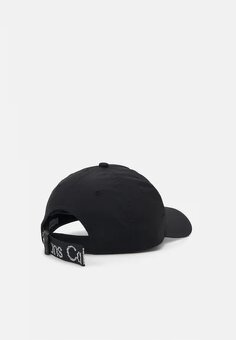Calvin Klein kšiltovka
600 Kč
600 - 2