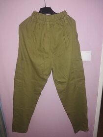 Dámské khaki cargo kalhoty Bershka velikost S - 2