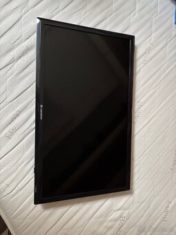 Karavanová TV Caratec CAV220P-D – 22”, 12V, DVD, DVB-T2, USB - 2