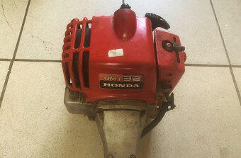 Prodám křovinořez Honda UMT 32 na opravu - 2
