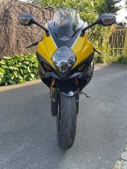 Suzuki GSX-R 1000 K8 - 2