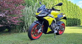 Aprilia Tuono 660 - 2