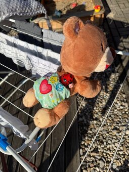 Lezoucí medvídek 🧸 - 2