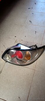 Zadní světlo na Peugeot 206 - 2