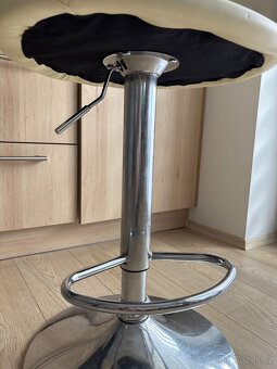 Kozena tocici barova zidle 2 ks - 2