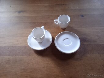 Hrnky s podšálky na kávu - 2