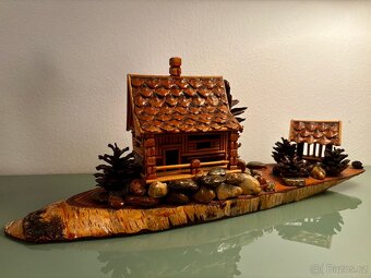 dřevěný model chalupy - 2