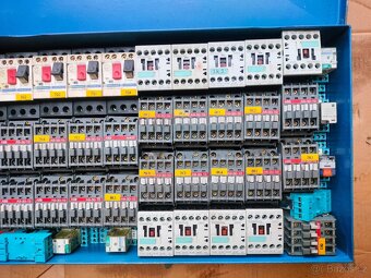 STYKAČ SIEMENS a ABB   90 kč - 2