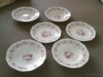 Porcelánové talíře s růžemi, Československo - 2